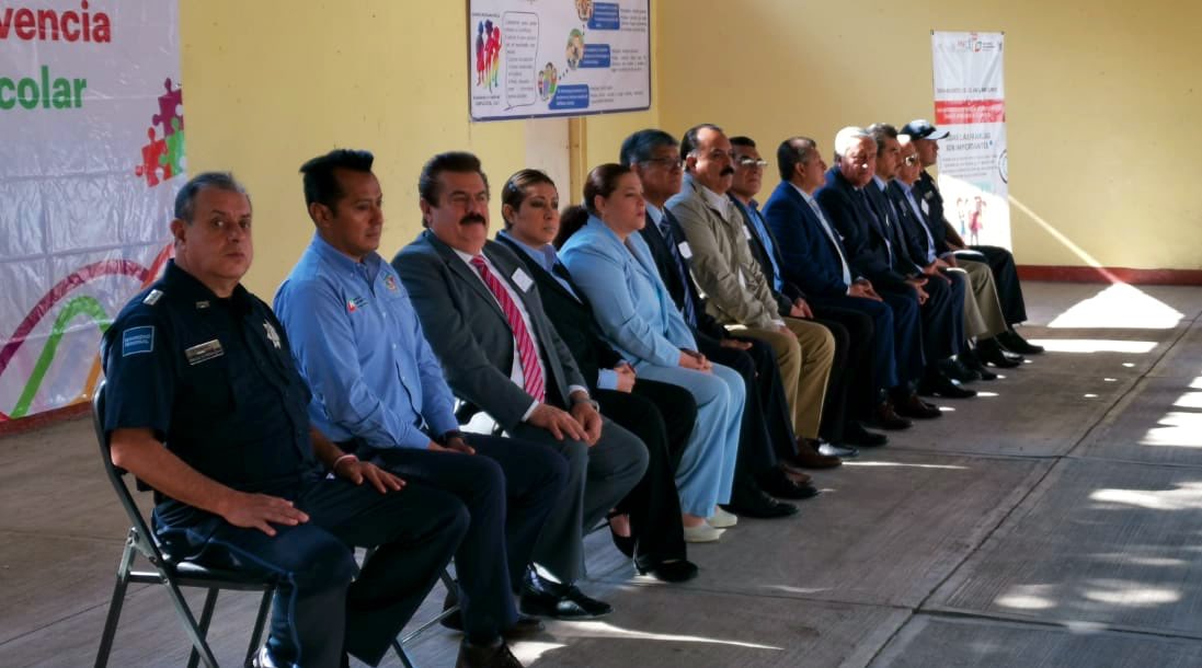 ManuelVidalesS's tweet image. Arranque de la “Feria de la Convivencia y Seguridad Escolar” en la Secundaria General no. 3 de la Cd. de Pachuca 

@dgfeseph #EducaciónBásica #EducaciónEnHidalgo #FamiliaSEPH