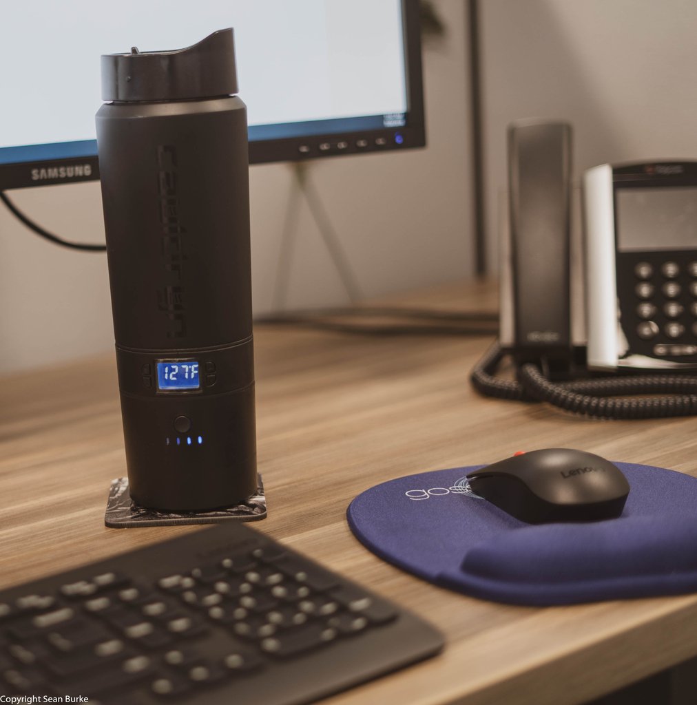 Cauldryn's tweet photo. Your office, your coffee, your temperature.  Always. #cauldryn #cauldrynfyre #coffee #coffeetime #perfectcoffee   https://t.co/FZpu3ZsYvL https://t.co/EJXYn3PJR3