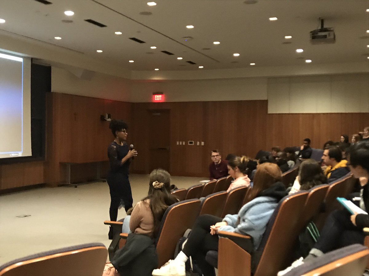 LKGallagher_'s tweet photo. Honored to meet &amp; hear “60 Minutes” producer, 12-time Emmy Award winner &amp; @univofscranton alumna @NicoleYoung60 ‘00 speak on campus today. https://t.co/ip1WY9cuiZ