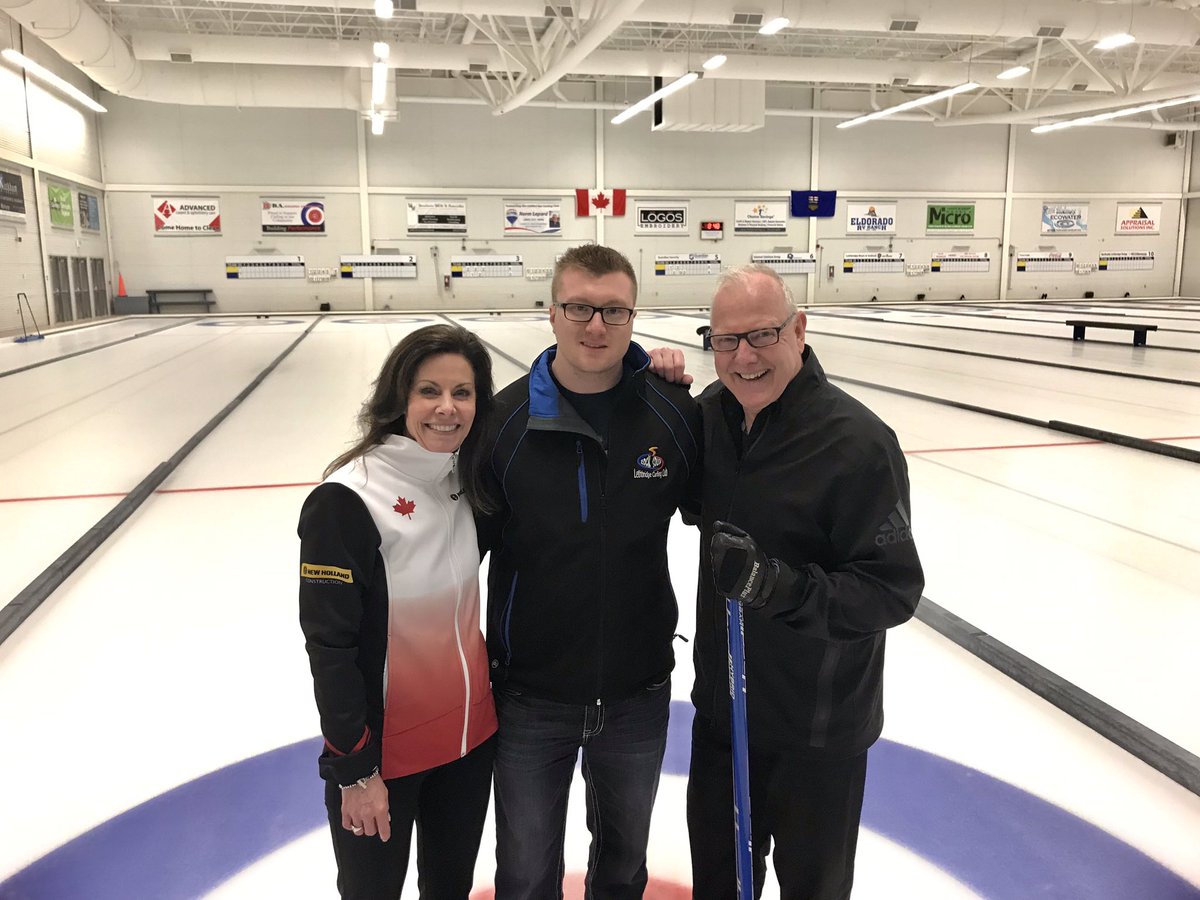 smcody92's tweet photo. Thanks to @CBernardCurler @fauxrusshoward @TSNVicRauter and the @TSNCurling crew for stopping by the club last night. @LethCurlingClub @CurlingCanada #WMCC2019 https://t.co/DRQsJyddcz