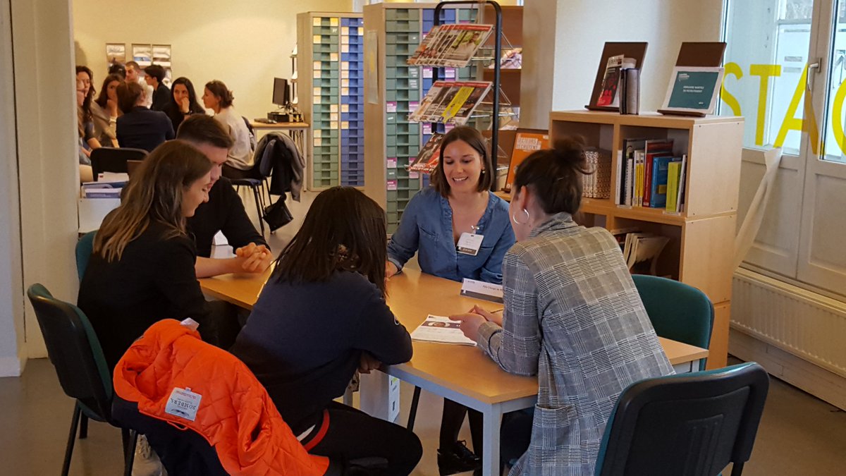IAEnantes's tweet photo. C'est le dernier #afterwork #AlaTableDesPros ! Aujourd'hui les #metiers #RH sont à l'honneur. Les #etudiants #iaenantes vont pouvoir échanger avec 8 #professionnels du milieu sous forme de #speedating ! #formation #orientation #alumni
En partenariat ac @InformatiqueBP https://t.co/r6TafP54Td