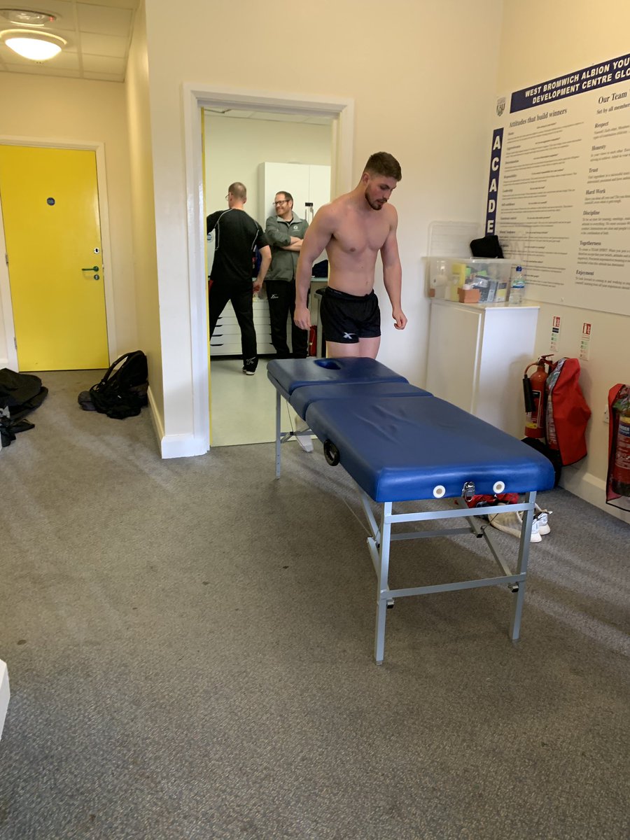 EDildohands's tweet photo. People ask how I stay in top condition over such a long season at such a high standard of rugby. Key is #prehab and a good physio department @farrphysio https://t.co/uiv9j08HPJ