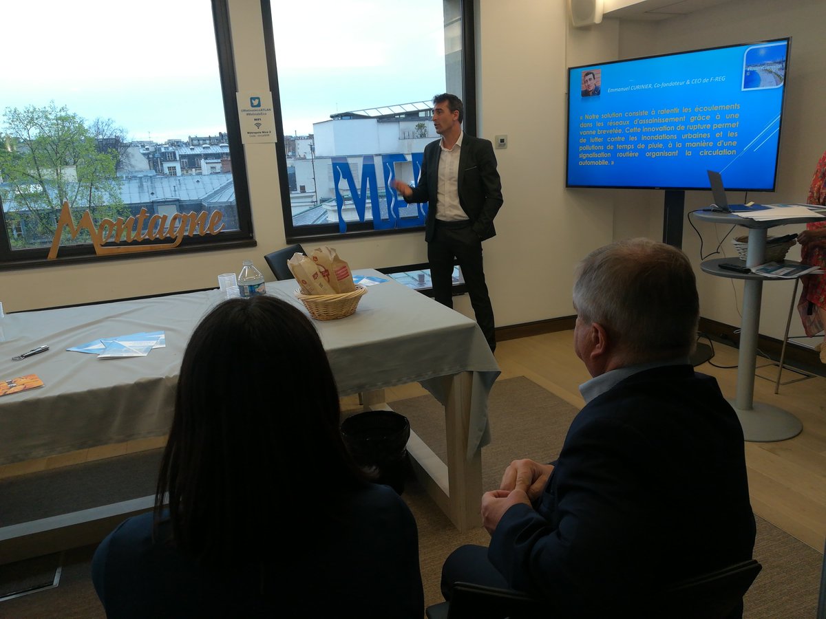 Emmanuel CURINIER explique comment les communes peuvent  lutter contre les inondations grâce à son #innovation, et à moindre coût pour la ville : 40% d'économie, notamment sur le foncier. #RivieraConnexion #PechaKucha @F_Reg_Curinier <a href="/VirginieAtlan/">Virginie ATLAN Nous Les Ambitieuses !</a> <a href="/NiceMatinEco/">Nice_Matin Eco</a>