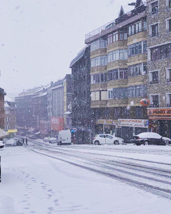 Uzivatel Meteo Pyrenees Na Twitteru Pas De La Casa Les Averses Vont Se Poursuivre Demain Christophe Combe Via Le Groupe Info Route Meteo Pas De La Case Pasdelacasa Andorra Pirineus Grandvalira