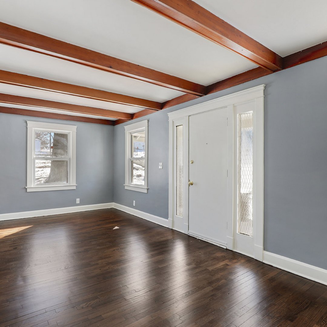 TurnkeyPG's tweet photo. This property has a new 2 year lease commitment at $1000/month! Visit us at https://t.co/nELGJw6kAe to inquire.
#realestate #invest #turnkey #kansascity #kc #kcmo #smallbusiness #biggerpockets #flipnerd #entrepreneur #realestateinvestor #passiveincome #cashflow #realestatelife https://t.co/45TCwsYu6j