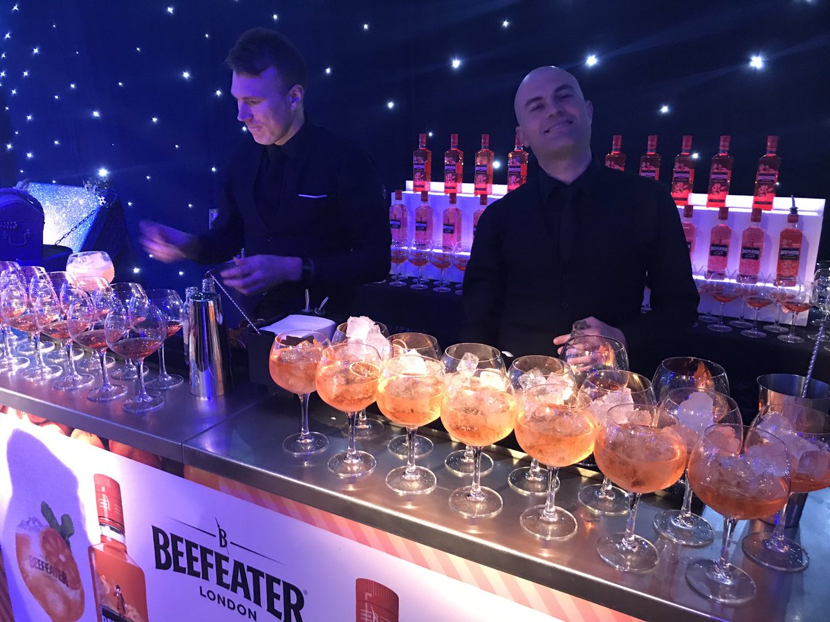 Welcome to the #NisaExpo gala dinner + tonight’s Under the Sea theme 🌊 well done <a href="/TheAngelsEvents/">The Angels Events</a> your best yet 🐟