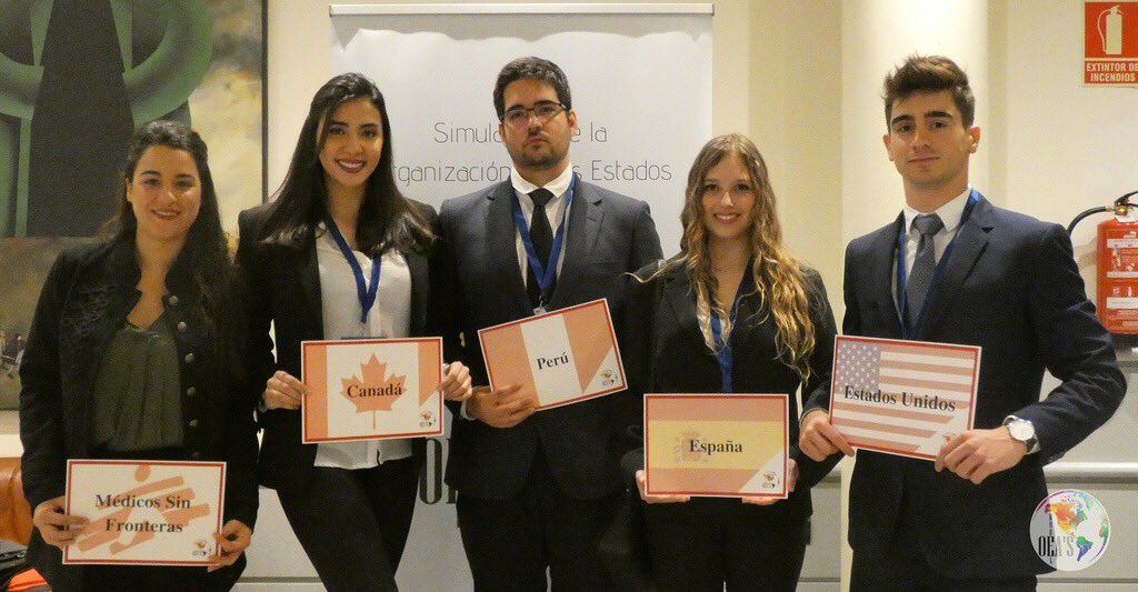 acecchinim's tweet photo. Delegados de @NebrijaMUN participando como diplomáticos en el modelo de @OEA_oficial. Gracias al #Senado de España por recibirnos. #Diplomacia #RelacionesInternacionales #OEA #MUN #OEAsModel #Model https://t.co/nCIEgUjDZG