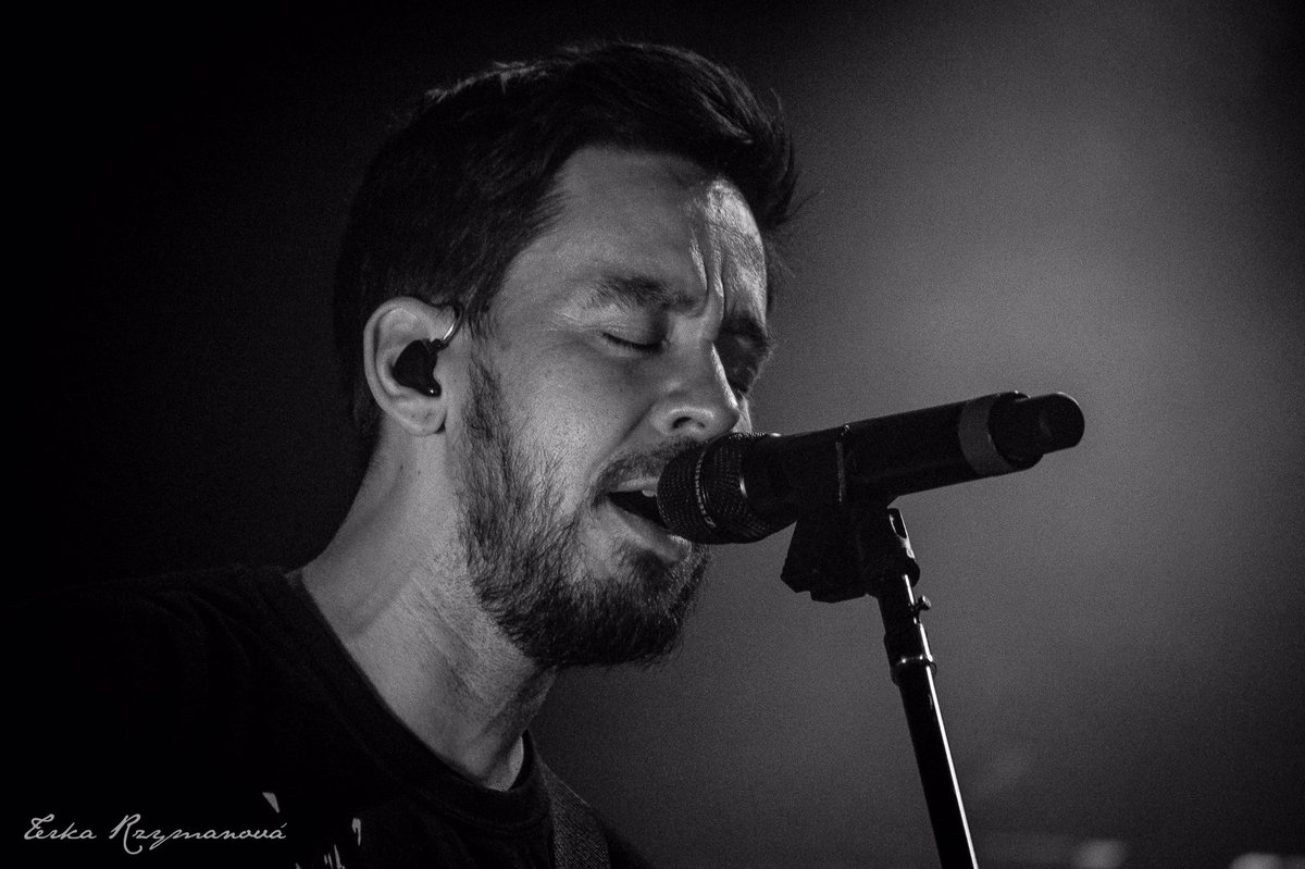 Therushka's tweet photo. @mikeshinoda in Prague, 19.3.2019 🎶🖤 https://t.co/yoC9rY4f1o