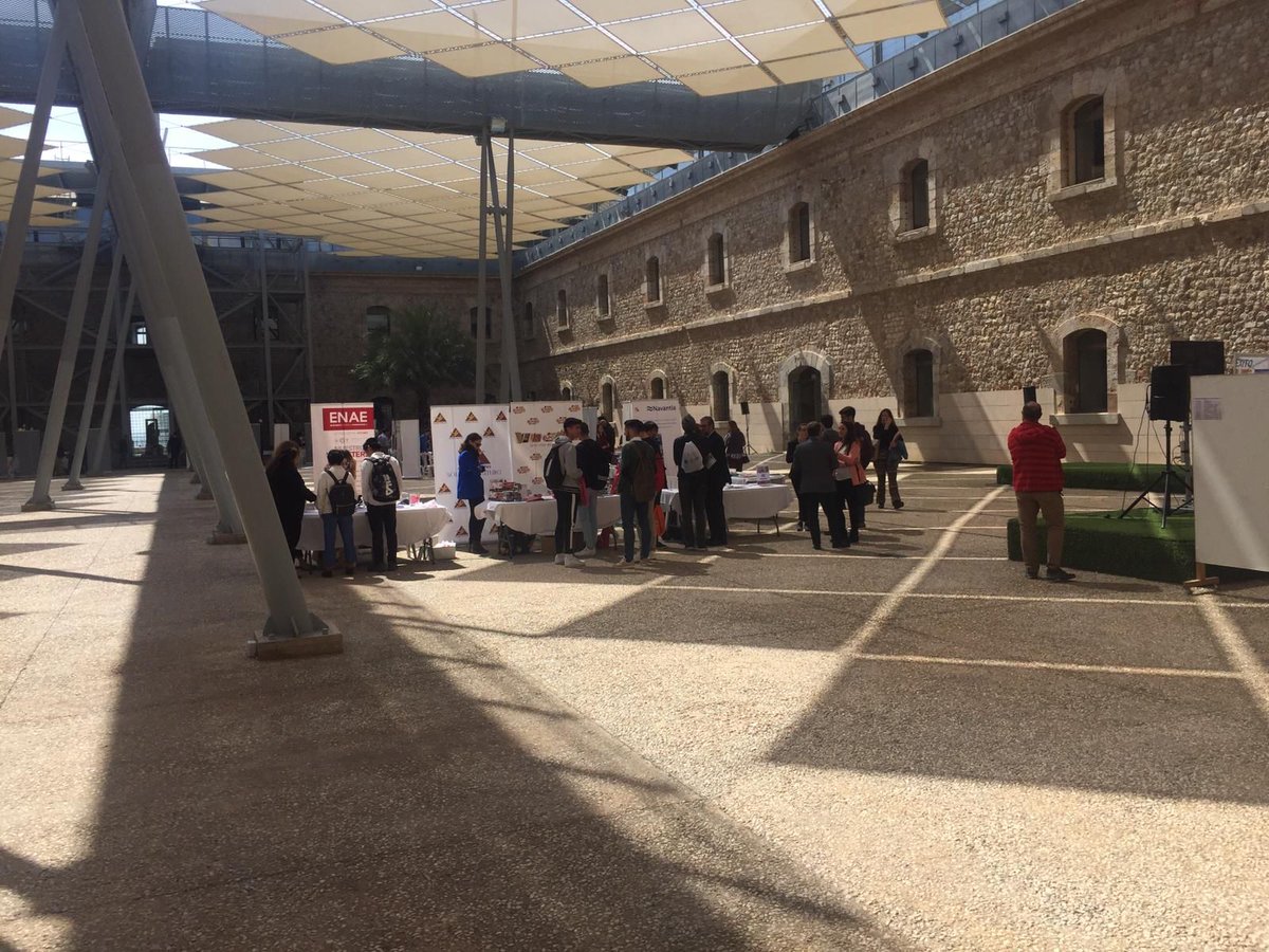 fundacionFISAT's tweet photo. #ProgramaAlraso participa en el Foro de Empleo organizado por @ENAEbusiness y @UPCTnoticias #masparaquientienemenos #primerolosultimos https://t.co/4Q7UbQh7Ss