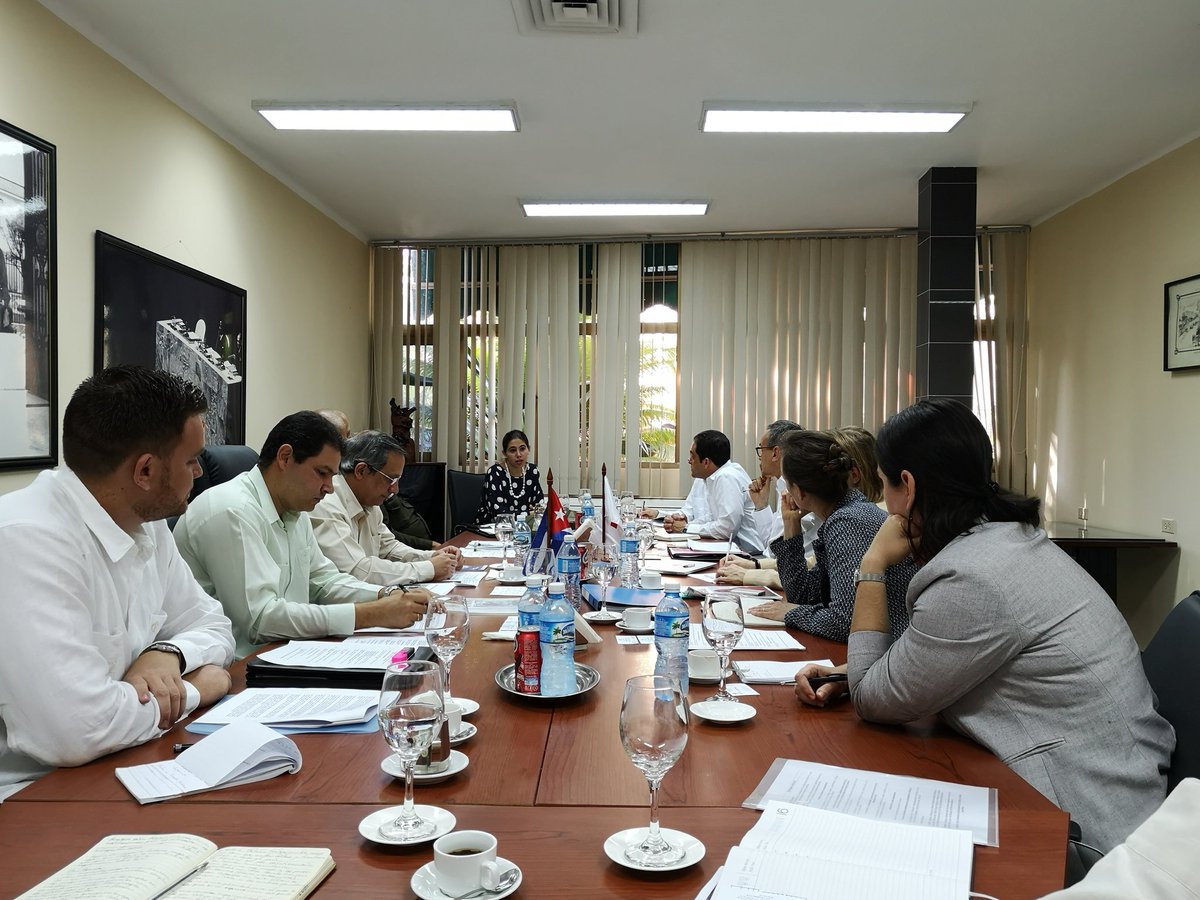 Sr. Rodolfo Reyes, Director Direc. Asuntos Multilaterales, MINREX: "Sostuvimos en #La_Habana consultas políticas con el Comité Internac. de la Cruz Roja, para fortalecer las positivas relac de cooperación e intercambio bilateral entre #Cuba 🇨🇺 y la organización. #CubaCoopera