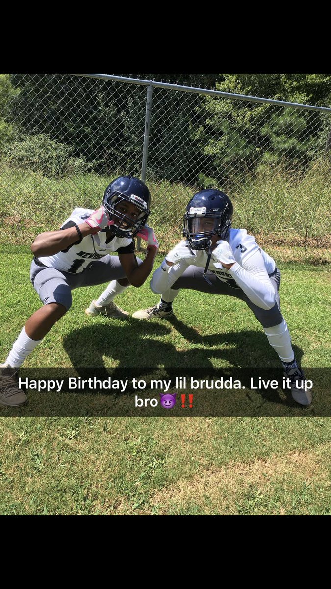 zeeeeso4L's tweet photo. Your Spirit will forever live through me💛 #LLDB4L🕊🤞🏽 https://t.co/bWxaokeTWc