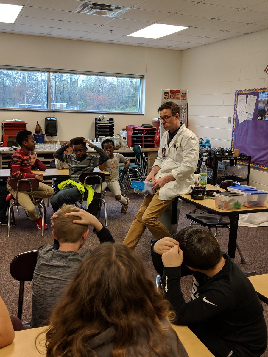 Science Fun for Everyone visited our fourth graders <a href="/DixonRoadElem/">DixonRoadDragonflies</a> today and it was super cool!!
<a href="/ScienceFunSFFE/">Science Fun For Everyone!</a> 
#learningshouldbefun