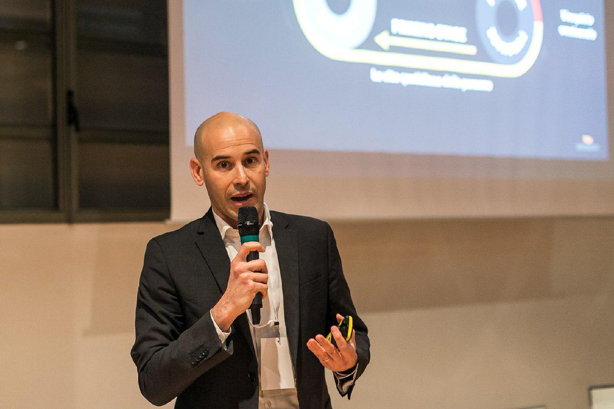 AdKaora's tweet photo. Marco Magnaghi, Chief Digital Officer Wavemaker Italia “il digitale non è più un di cui dell'intera strategia di comunicazione, si parla sempre più di marketinge e meno di media in senso stretta” @marcomagnaghi @WavemakerITA #ADKMC19 #AdKaora #MobileLifeExpert #DigitalFighters https://t.co/lnvrqBlAXQ