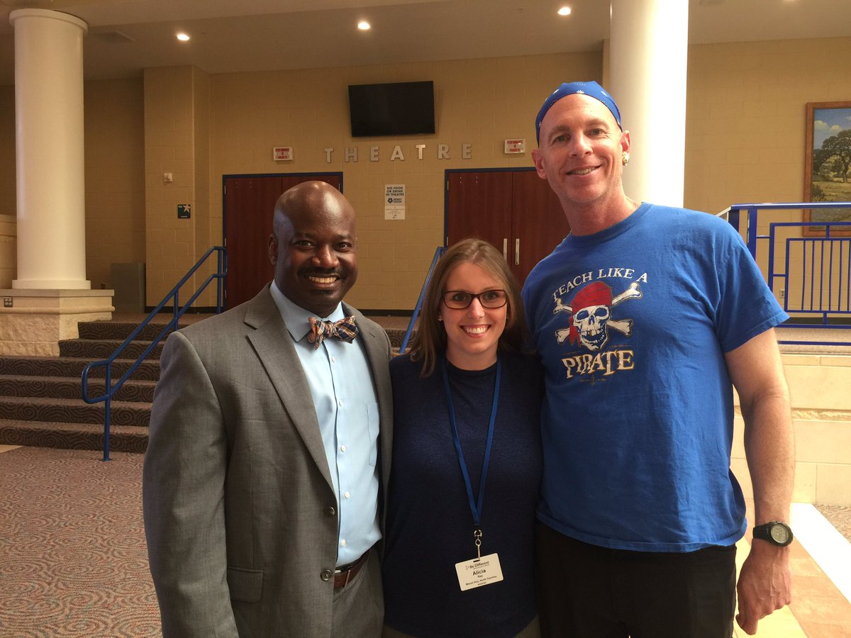 iluveducating's tweet image. Two of the reasons I flew to Houston for #WGEDD! @mccoyderek @burgessdave  So thankful for both of these influences in my edu philosophy! #tlap #RevoltLAP