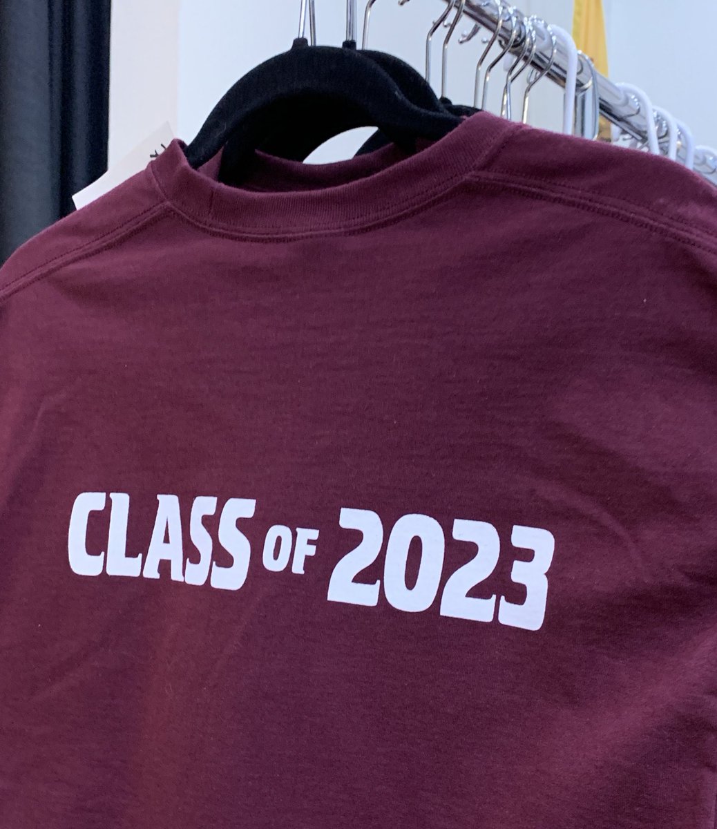 rbmsROCKETS's tweet photo. 8th grade course selection with the Guidance team!  Thinking about next school year... #incomingfreshmen #classof2023 #timegoesbysofast #HScourses for 19-20 #BucsGear @PrincipalClay @rbrvpa @RedBankSup @RbmsVp @piersonjt #RBBisBIA https://t.co/ayBKimPZoV