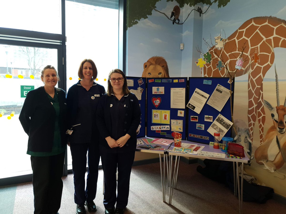 SalfordCCN's tweet photo. Our lovely team at @CcnSrft today supporting ‘World Autism Awareness Week’ #salford #autism @autismspeaks @Autism @AutismSociety @srft @SalfordRoyalNHS https://t.co/pKt8AS6dK2