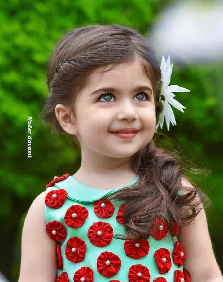MU____G's tweet photo. في ذاكرة الهواء هنالك امرأةٌ بحجم رِئة، تضبِط تنفّس رجُل يَشْهق الحياة كلّما لفظ إسمها😌😌 https://t.co/JDfUSJgAD1