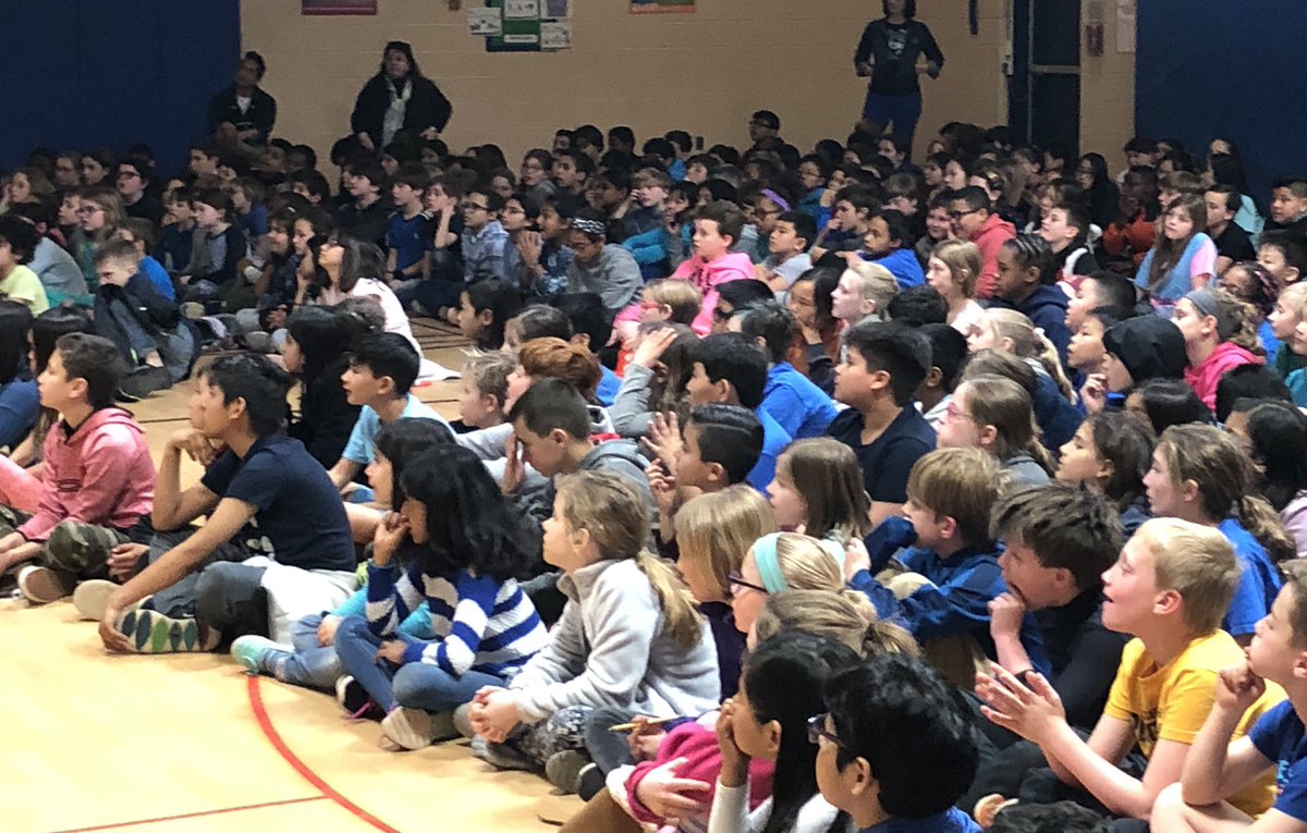 Thank you @BNFairfax for bringing <a href="/rginns/">Russell Ginns</a> to the Ss of <a href="/Lees_Corner_ES/">Lees Corner ES</a> !