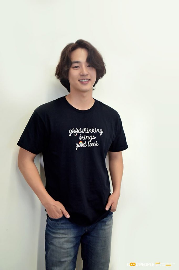sejongbrasil's tweet photo. [#OFICIAL] 01.04.19 - Mais fotos do Sejong divulgada pela Good People Entertaiment, ele é modelo de uma edição limitada de roupas.

👉 https://t.co/TJsKVyupNr

#YangSeJong #양세종 #ヤンセジョン #梁世宗 https://t.co/ylDX3kGguQ
