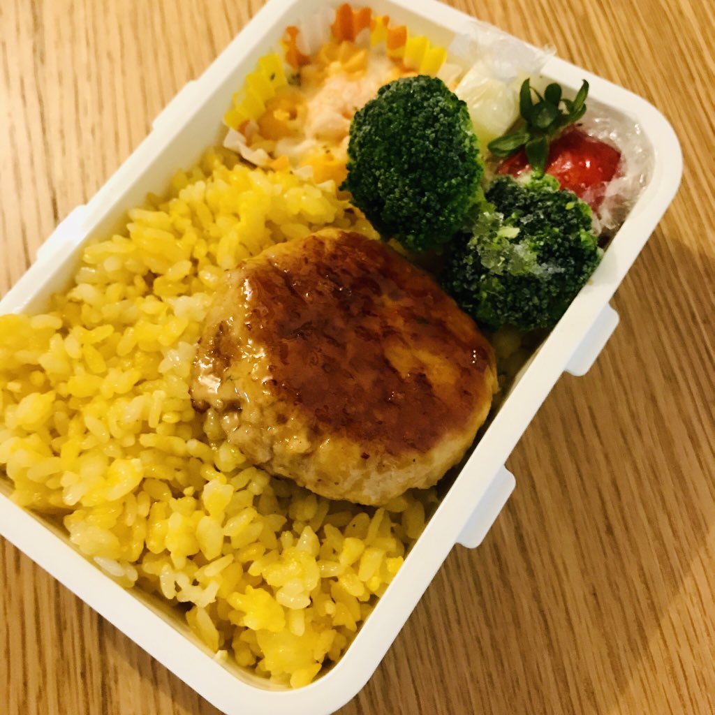 桜口アサミ 買い弁と つくべん 作弁 というのがあるそうです 今日は作弁です インスタ映えのお弁当は一生つくれない宣言してる