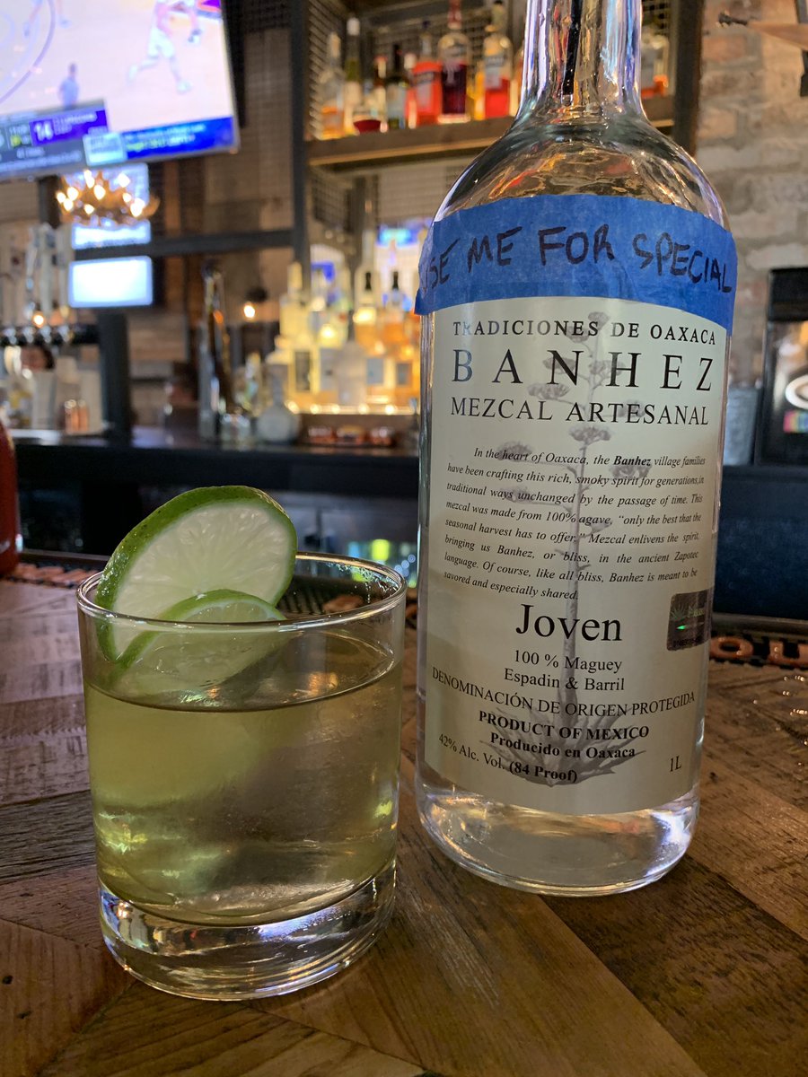 "Sugar Skull" with Banhez Mezcal, Vanilla Demerara, Chocolate &amp; Black Walnut Bitters <a href="/piercetavern/">Pierce Tavern</a> @banhezmezcalartesanal <a href="/cnibrands/">CNI Brands</a> @momentumbevteam #banhezmezcal #mezcal #ensemble #espadin #barril #oaxaca #coopowned #illinois #downersgrove #craftcocktails #usemeforspecial