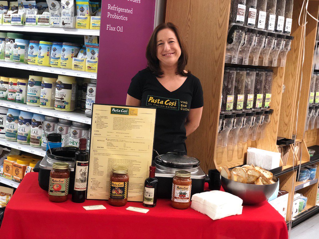 elmcitymarket's tweet photo. Special thank you to our vendors who came out this weekend: @pastacosi, @wildplanetfoods, @StaniDairy, @zonifoods, &amp; @eatchirps!

#ElmCityMarket #BuyLocal #LocalFoods #FoodMarket #FreshMarket #LoveLocal https://t.co/kKFZ6S5EK5
