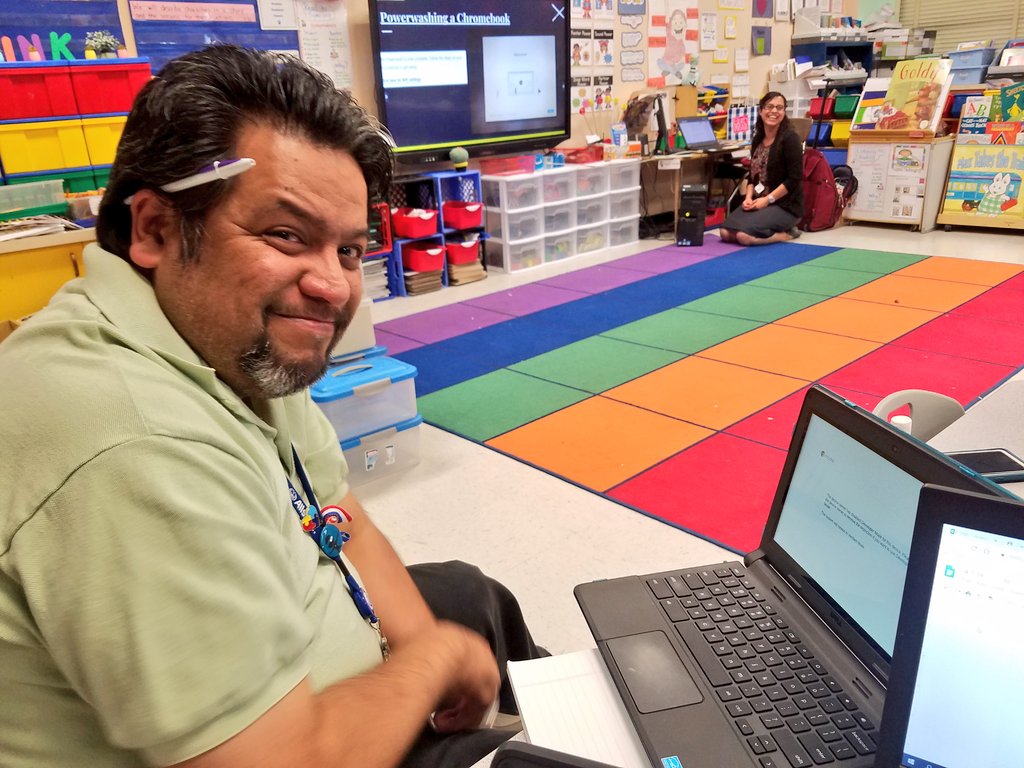 venesslioness's tweet photo. I admire our technology leader and every single one of our tech sensei educators, present or not. I feel very grateful to be on our team! @SurrattCubs #SurrattLionPride #SurrattCubsRock #WeAreClintISD #TechSensei @MAlvarado_WDS Today was fun and engaging! https://t.co/ZkPMcFlJaG