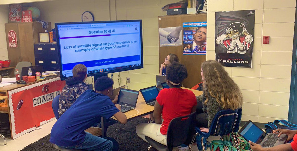 OurKidsMatter_'s tweet photo. #LevelUpTuesday!!! Scholars prepared for the upcoming GMAS Assessment by competing in a Kahoot over literary terms and writing and peer editing an objective summary that they created on a literary text. #BringOnTheGMAS #RedskinsAreRising https://t.co/yS6EQiobb5