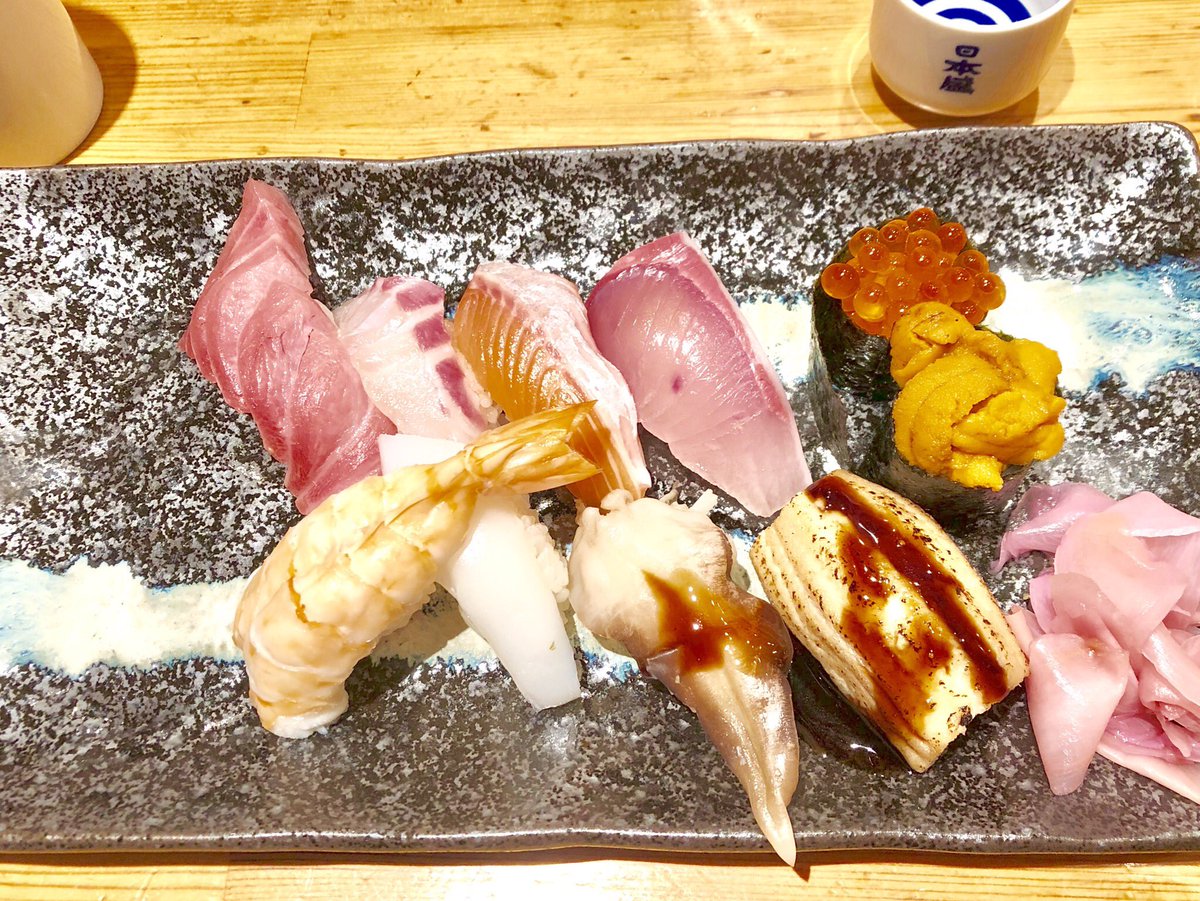 akane248's tweet photo. Feel like I'm back📍🇯🇵
・
・
Sushi time with Mom👵❤️
・
・
#authentic #sushi #fromjapan
#imback
#throwbacklastnight
#sushitime #🇯🇵#🍣 #❤️ https://t.co/xGEOBCOKBh
