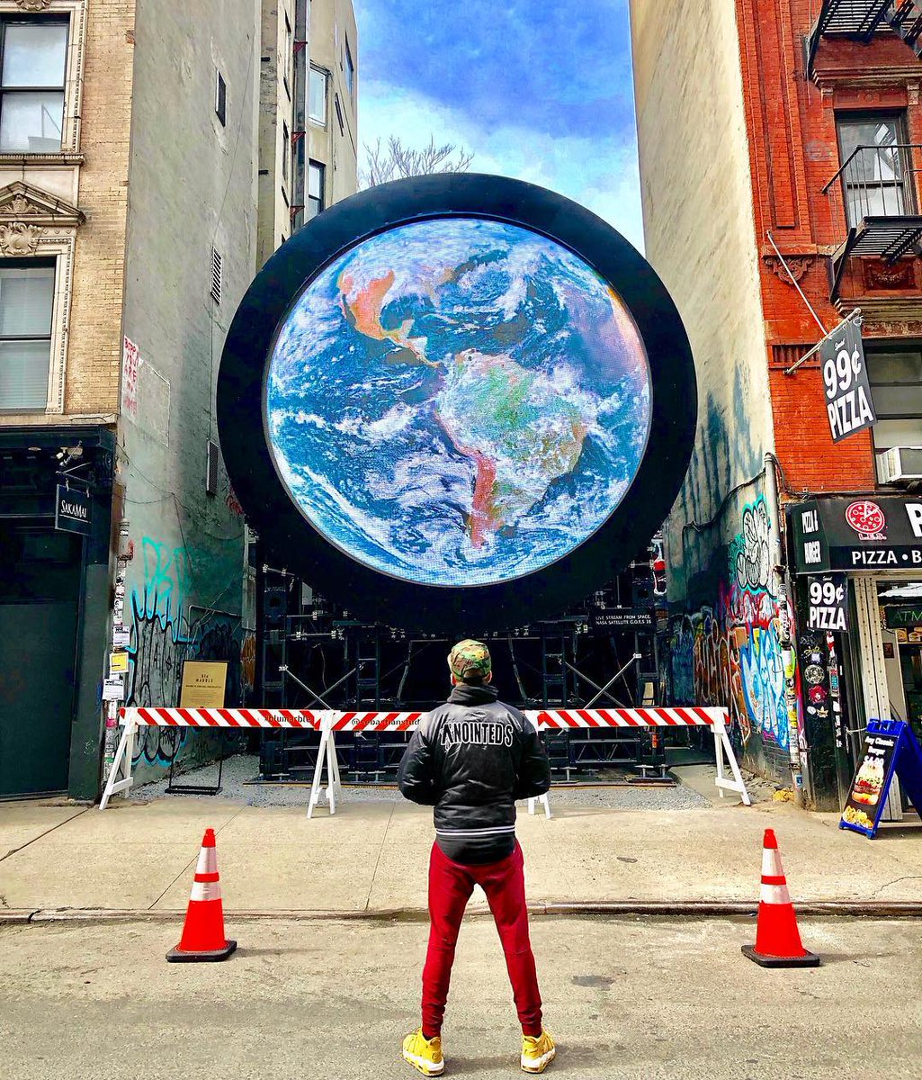 ludlowhotelnyc's tweet photo. A reminder to look at the big picture. #BluMarble, streaming live at 159 Ludlow Street. 

📷: @shaunroig
#LowerEastSide https://t.co/Q1dQbMoU4s