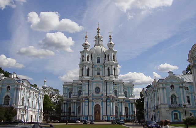 GirlsAreFuture1's tweet photo. Catalina va escriure diversos llibres, pamflets i materials educatius per millorar el sistema educatiu de Rússia. També va fundar l’Institut Smolny per a dames de la cort i, més endavant, també s’hi van acceptar filles de comerciants rics. #DonesHistòriques https://t.co/QHFuKkwXri