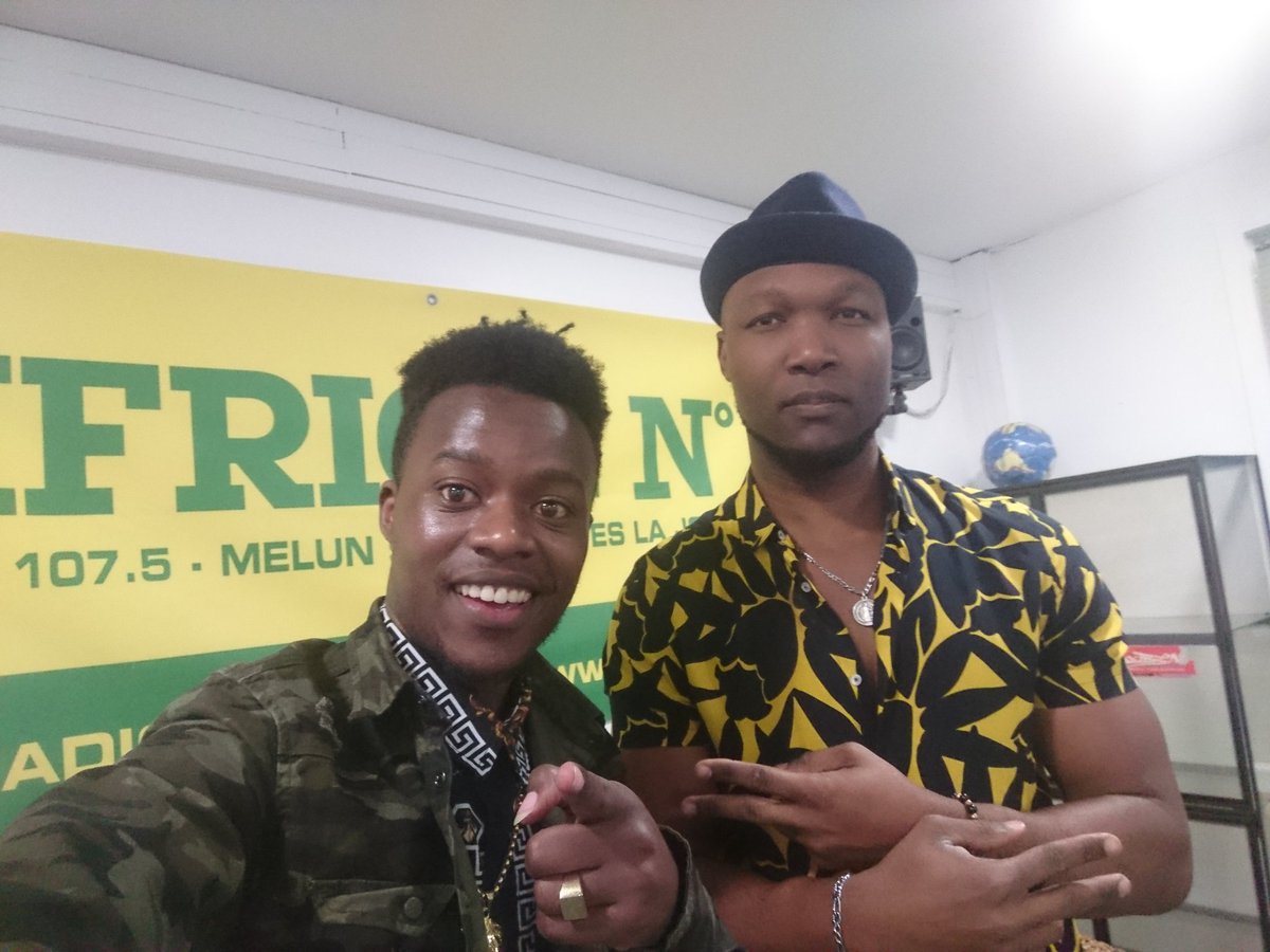 isacco_fr's tweet photo. @MkIsacco avec #annabeat au studio de #RADIOAFRICA.FM https://t.co/gRwPYXv0oT