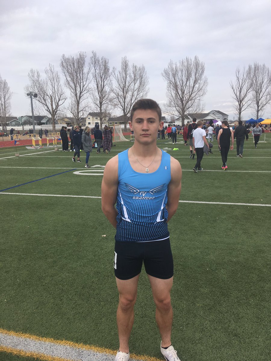 PVHSBroncos's tweet photo. @PVHSBroncos  Devyn Lauer wins Windsor 100m @GTribSports @NFHSNetwork @PrepsRadio @PatPlaybook @coloradopreps https://t.co/fc6jpwp4HG