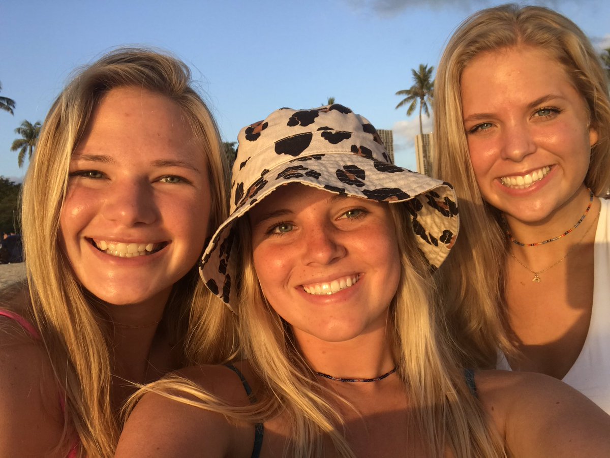 CoesterMacy's tweet photo. Beauty in Waikiki https://t.co/iquhA4rGGl
