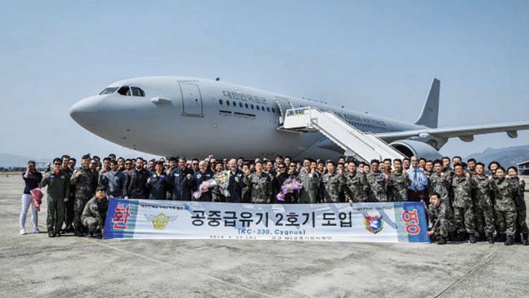 mrlynx_oficial's tweet photo. #Corea del Sur ha recibido su 2º avión cisterna #A330 #MRTT. Entrará en servicio en la #ROKAF el próximo mes de abril bajo la designación #KC330 #Cygnus. https://t.co/Nuld0x7IVs