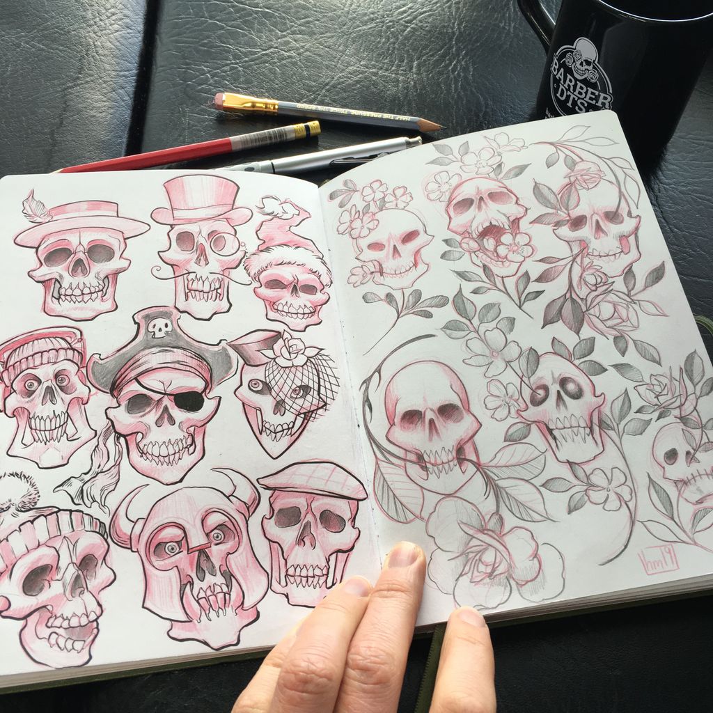 MosleyTattoos's tweet photo. Some tiny sketchbook jammers, cos everybody needs a skull. 

#skull #skulltattoo #sketch #drawing #sketchbook https://t.co/kxuKZUNCP8
