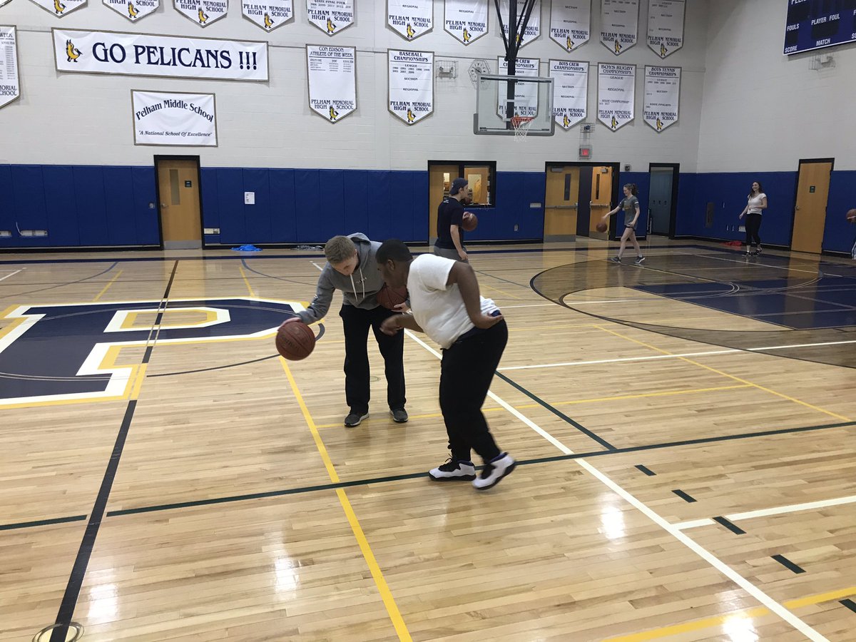 PELICAN_PRIDE1's tweet photo. Our first ever Unified practice!!! Our coaches, players, and helpers working hard!!! @pmhsunifiedbas1 @UnifiedSportsNY @DrCherylChamp https://t.co/tVv8s6ZsVW