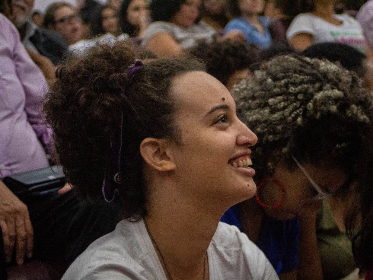 UJSBRASIL's tweet image. Ontem rolou o Lançamento do livro da @manueladavila em Recife(PE). Ficou lotado e estávamos lá para prestigiar! #LuteComoUmaGarota
.
.
Fotos @pedrocaldas / @ujspernambuco