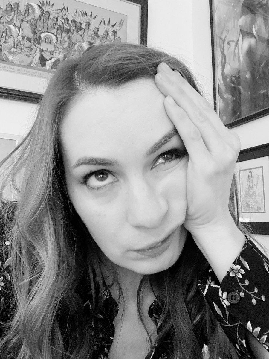 feliciaday's tweet photo. What I imagine myself looking like when I write. Versus what I actually look like. https://t.co/YluP8eZXbk