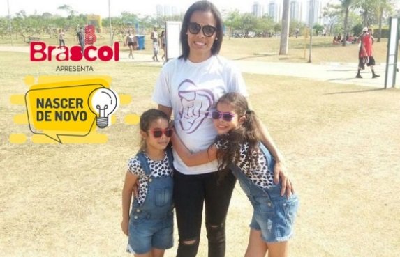 Rede_Asta's tweet photo. Conheça a história da Karen Simões, artesã da Rede Asta contada na Revista Pais &amp; Filhos: https://t.co/VBtbtg5mLe https://t.co/SUYhwDSaS8