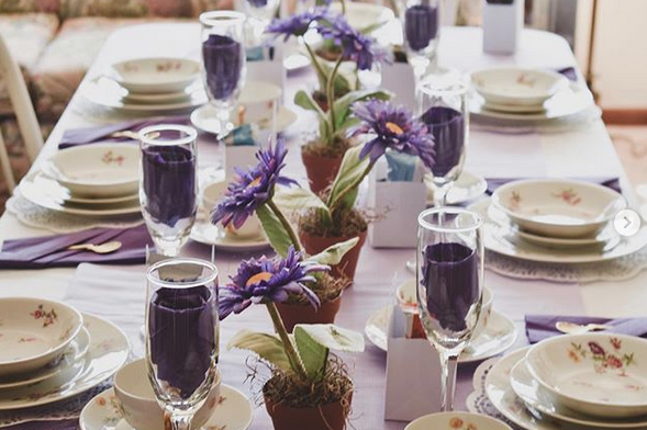 TeaTimeMag's tweet photo. We’re applauding @versaillevibes for the beautiful spring table she set for her first formal tea party. Do you remember the first #afternoontea you hosted? #Repost #TeaTimeMagFeed #TeaTimeMagazine https://t.co/ck0ROIdEsP