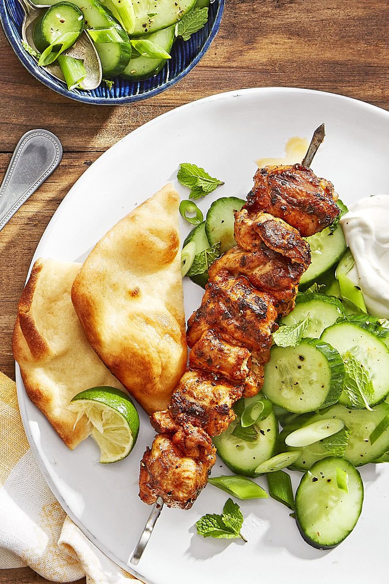 CondensedP's tweet photo. Grilled Spiced Chicken Skewers with Cucumber Salad

A cool cucumber salad compliments the cayenne and paprika-spiced chicken kebabs. 

Ingredients:
1 1/2 lb. chicken tenders
2 tbsp. canola oil
2 tsp. curry powder
2 tsp. smoked paprika
#tastytuesday #tasty

Source: Country Living https://t.co/SprnR6tbry