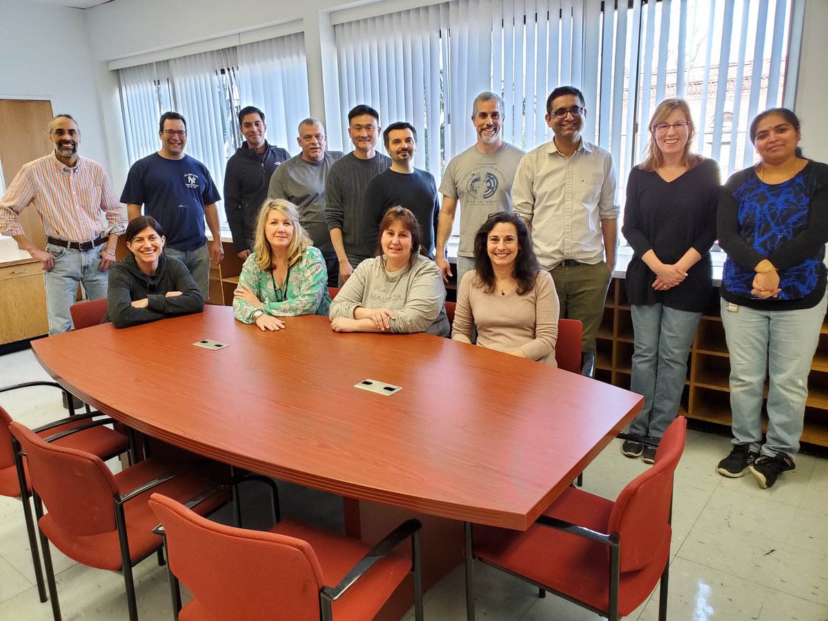 DomusVols's tweet photo. @purduepharma #volunteers converted a drab classroom in a sweet meeting room, new blinds and all. And the paid for it! #LoveLivesHere https://t.co/4bAnMfDBMq