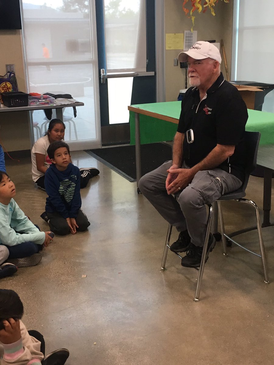 MrsKrepelka's tweet photo. Thanks to a generous 3rd grade parent for the “For Goodness Snakes” assembly! https://t.co/gSh1LrKMe6