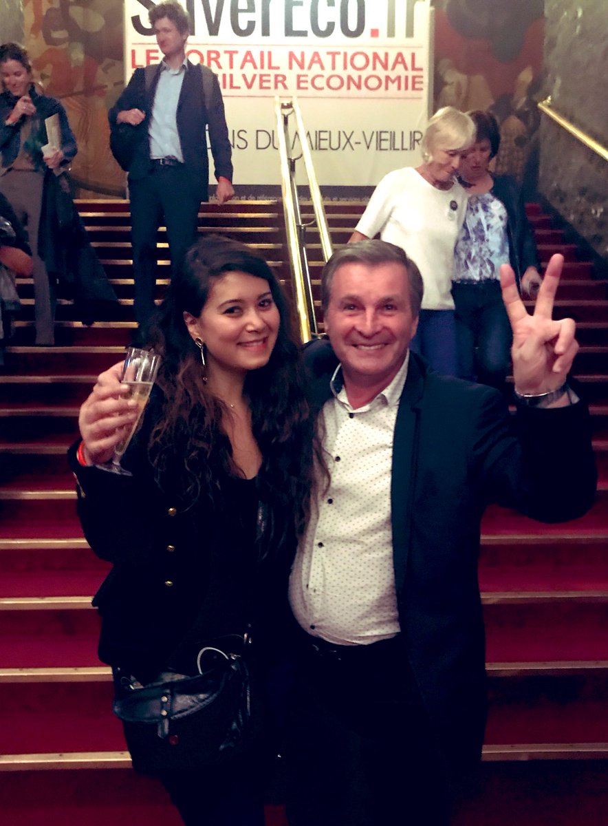 SilverNight tweet media