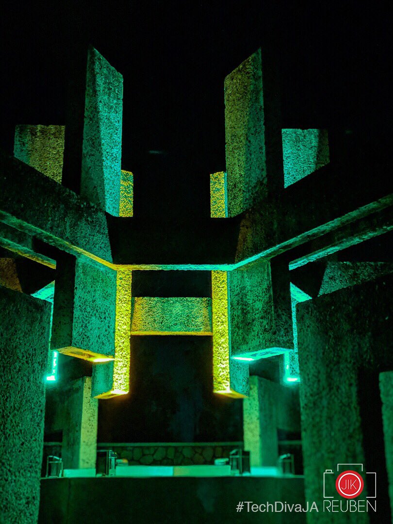 nadirox's tweet photo. ⠀⠀⠀⠀⠀⠀⠀⠀⠀
Re-imagining Nighttime with #TechDivaJa
Shrine of Rt Excellent Norman Washington Manley, National Heroes Park
⠀⠀⠀⠀⠀⠀⠀⠀⠀
📸: @jikreuben
💡: @chauvet_pro WellFit @phase3prod
⠀⠀⠀⠀⠀⠀⠀⠀⠀
#lightchaser #womeninlighting
#kgnlit #kingston #jamaica https://t.co/0RXgun5aDi