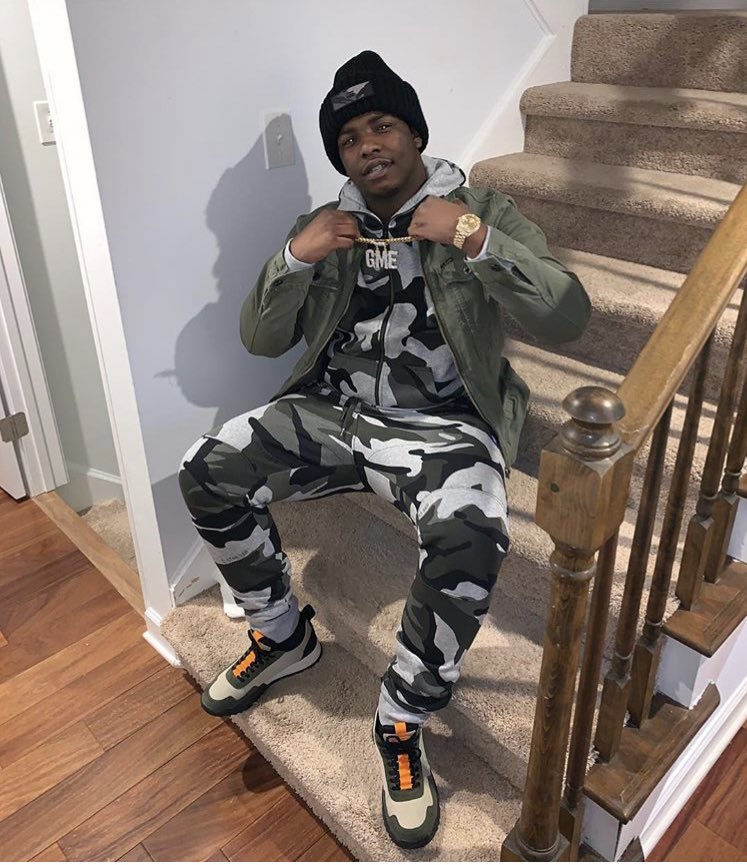 ES1KING's tweet photo. HBURG: y’all fw Kevo Muney ? 👀 https://t.co/KuzCUkxlMf