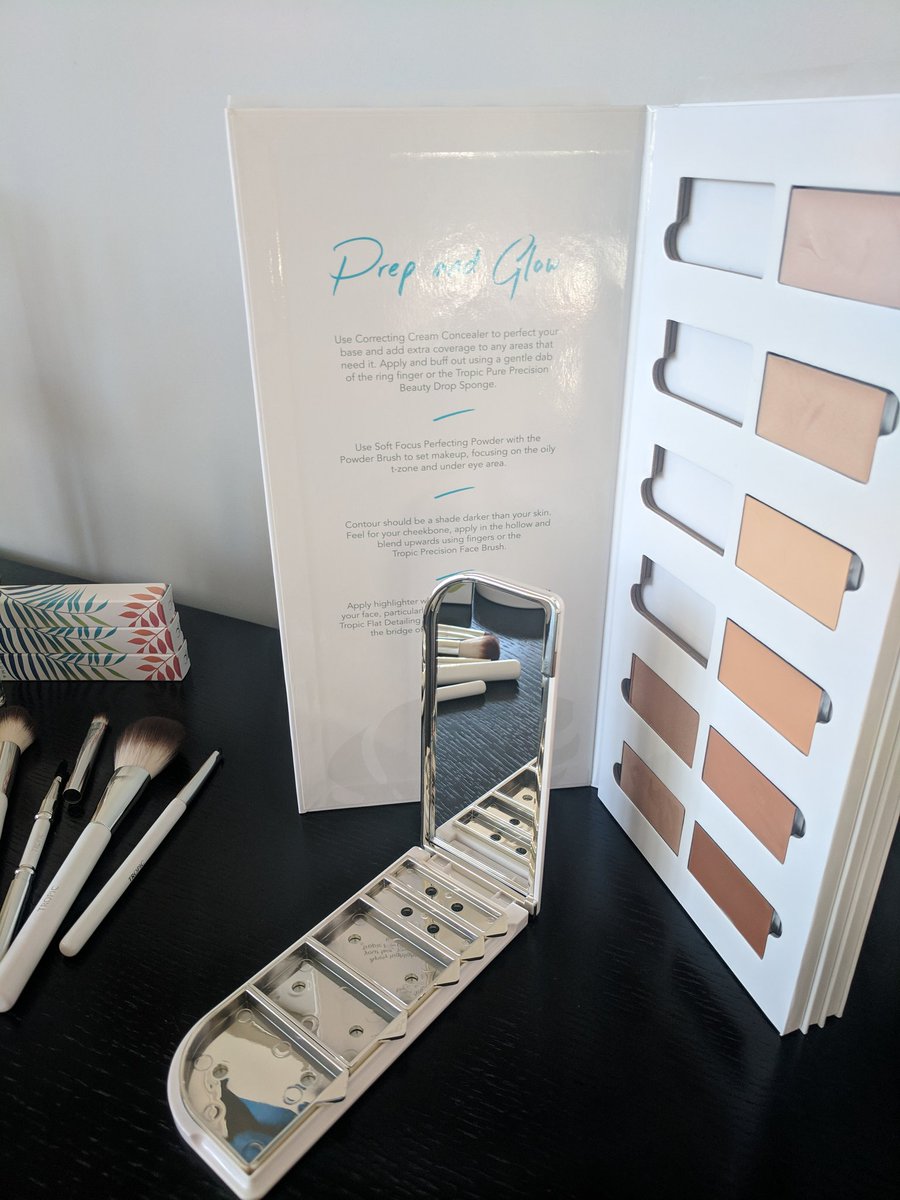 TropicKarenB's tweet image. #DesignYourLook by selecting your favourite products from our brand new range of makeup 🤗