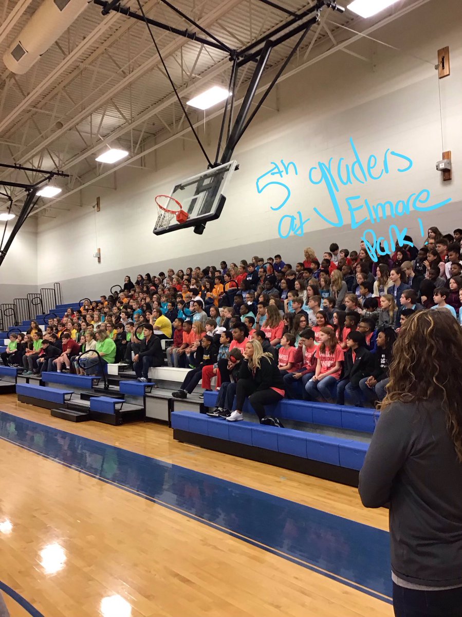 EPMS_Eagles's tweet photo. Elmore Park would like to welcome all the 5th Graders who came today! We are glad to have you here and we hope you love it. #EagleExcellence #InternPost https://t.co/1zj57TIznN