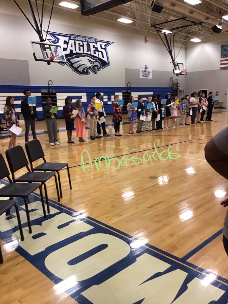 EPMS_Eagles's tweet photo. Elmore Park would like to welcome all the 5th Graders who came today! We are glad to have you here and we hope you love it. #EagleExcellence #InternPost https://t.co/1zj57TIznN